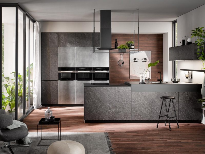 Chi Siamo AI av 7030 black star av 7070 acciaio industrial 3